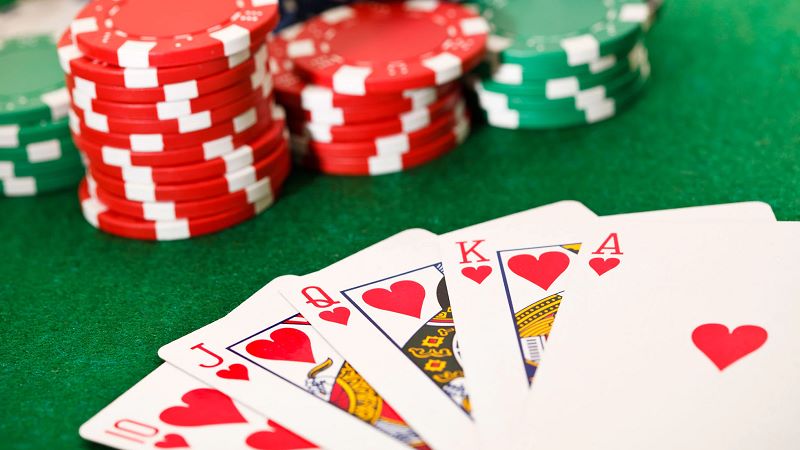 Poker là tựa game hot nhất trên thị trường